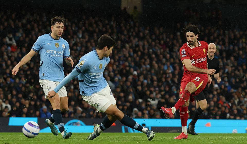 利物浦提前登顶！同城死敌埃弗顿送大礼，阿森纳再次丢分